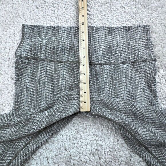 Lululemon Wunder Under Crop Arrow Jacquard Olive Gray Sage - Picture 9 of 11